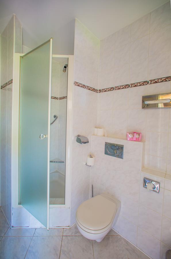 Hotel Veba Broumov Bagian luar foto